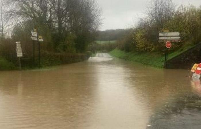 Nach heftigen Regenfällen in Pas-de-Calais wurden mehrere Straßen überschwemmt