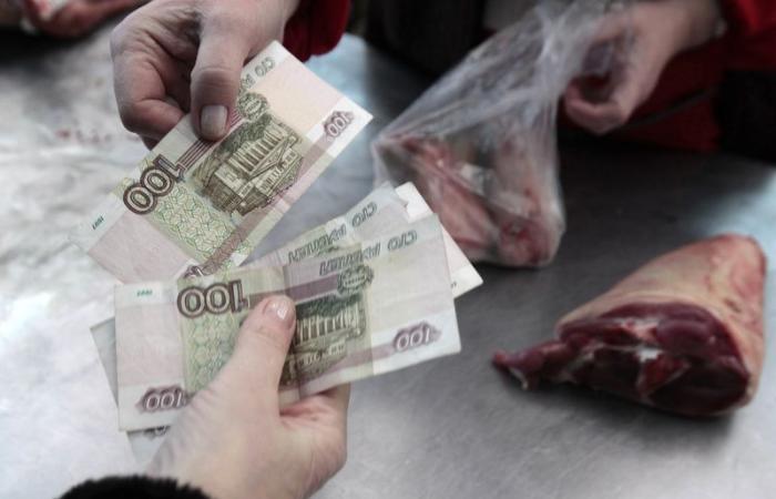 Offizieller Kurs des russischen Rubels zum US-Dollar erreicht 100 nach Änderung der Atomdoktrin