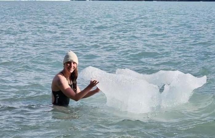 Marion Joffle, Studentin an der EM Normandie, schwimmt in eiskaltem Wasser