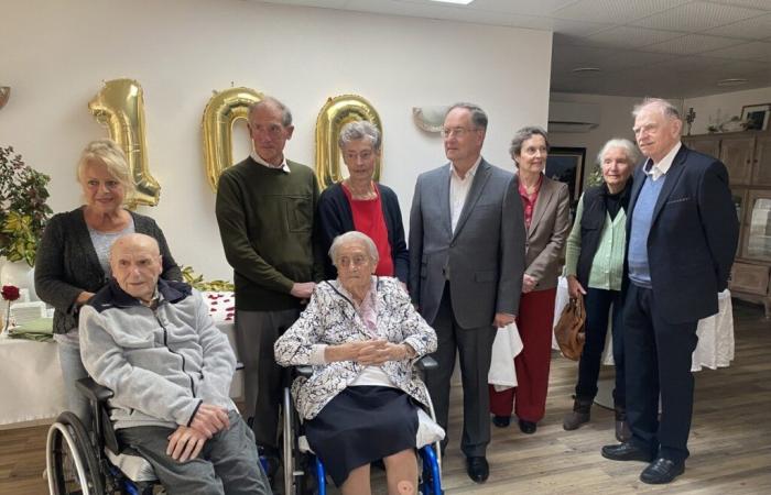 Sie feiern ihren 100. Geburtstag und sind glücklich in diesem Pflegeheim in Loire-Atlantique