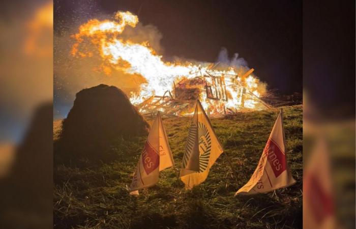 Warum letzte Nacht viele Kreisverkehre brannten