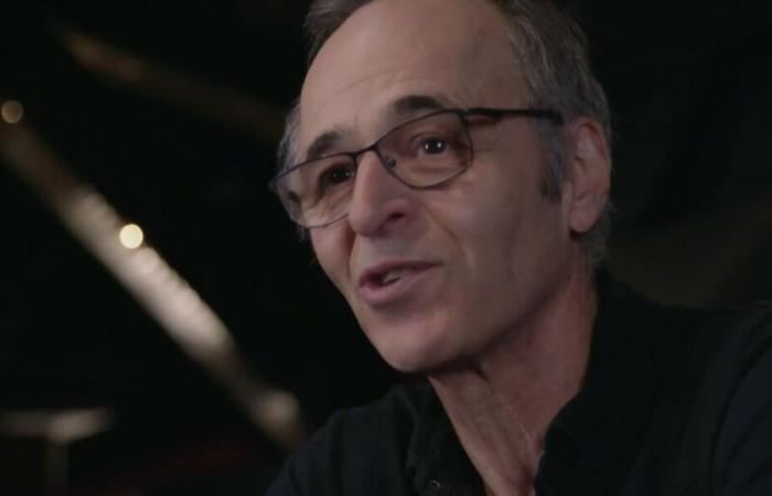 Jean-Jacques Goldman kommt aus dem Schweigen und enthüllt, was Coluche ihm angeboten hatte, nachdem er die Hymne von Restos du coeur geschrieben hatte (VIDEO)