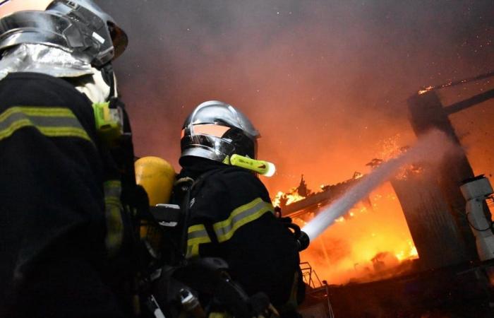 Frau kommt bei Hausbrand ums Leben