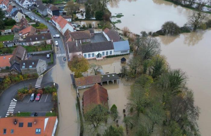 Bilder von Hesdigneul-lès-Boulogne, überschwemmt durch den Überlauf der Liane