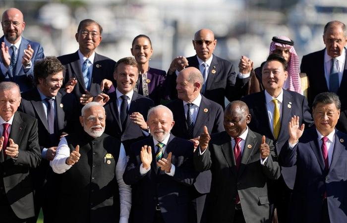 Biden vermisst G-20-Familienfoto, Weißes Haus macht „logistische“ Probleme dafür verantwortlich