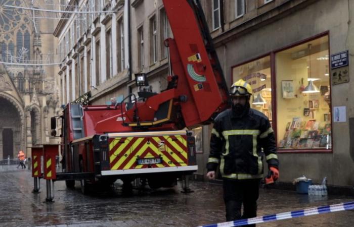 Das Feuer ist gelöscht, wird aber immer noch überwacht