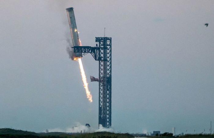 Start von Raumschiff-Flug 6: SpaceX versucht, Raketenbooster auf dem „Mechazilla“-Turm zu landen