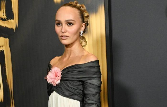 20 Jahre später trägt Lily-Rose Depp auf dem roten Teppich das gleiche Kleid wie ihre Mutter Vanessa Paradis