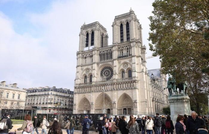 Notre-Dame de Paris: Warum die Kathedrale an diesem Mittwochabend rot beleuchtet wird