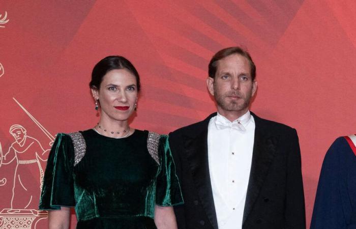 Prinzessin Caroline strahlt neben ihren glamourösen Kindern bei der Nationalfeiertagsgala mit Albert II. und Charlene