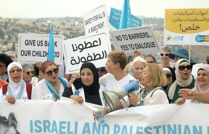 „Resisting for Peace“, ein Dokumentarfilm, der Israelis und Palästinenser in den Dialog bringt – rts.ch