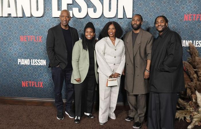 Denzel und seine Familie bei der Premiere von Piano Lesson