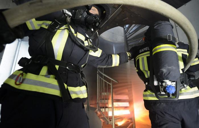 Ein Großbrand in einem Erholungszentrum in Etoy (VD)