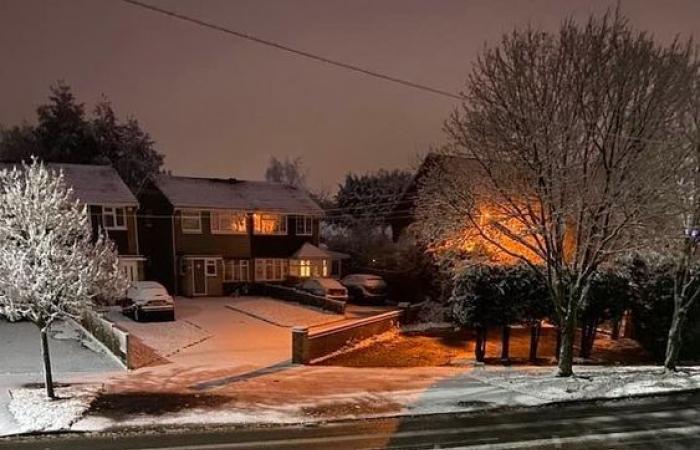 Wetter in Großbritannien: Neue Schnee- und Eiswarnungen ausgegeben, da Meteorologen vor weiteren Reiseunterbrechungen warnen | Britische Nachrichten