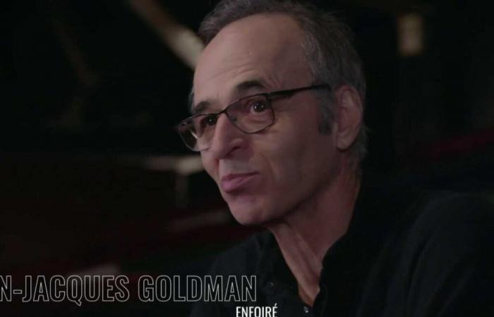 Jean-Jacques Goldman, der für einen seltenen Auftritt zurückgekehrt ist, enthüllt das Geschenk, das Coluche ihm kurz vor seinem Tod gemacht hat