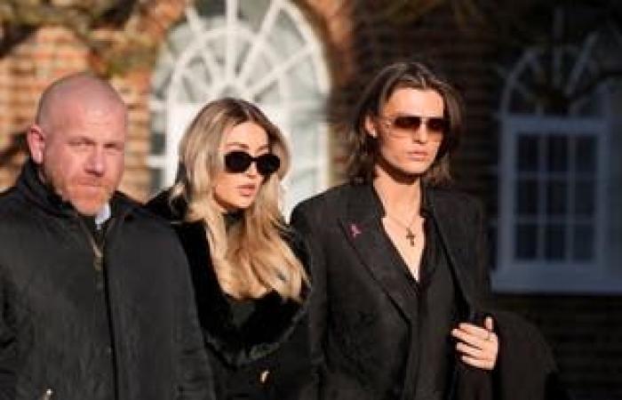 Neueste Beerdigung von Liam Payne: Harry Styles und Kate Cassidy unter den Trauergästen vor der Kirche