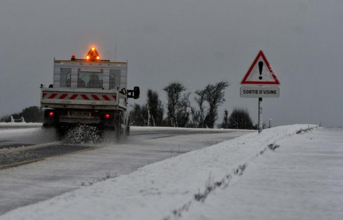 Wetterbericht. Es werden ein paar Zentimeter Schnee und Eis vorhergesagt, der Ärmelkanal wird in Alarmbereitschaft versetzt