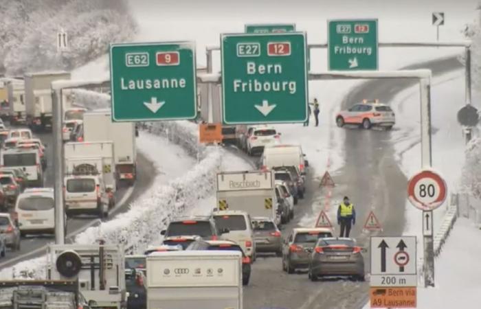 die A12 zwischen Vevey und Châtel-St-Denis gesperrt