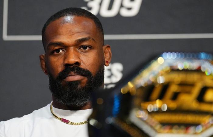 „Halt die Klappe“ … Ehemalige UFC-Schwergewichts-Fans beschweren sich, dass Jon Jones Tom Aspinall „duckt“.