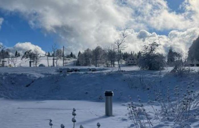 Wetterbericht. Der Schnee ist am Champ du Feu angekommen, aber zum Skifahren ist es nicht sicher