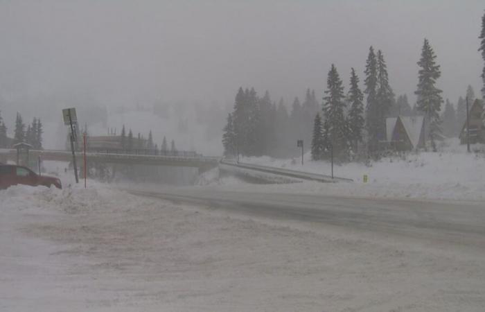 Am Stevens Pass nimmt der Wind zu, während seltene Schneesturmwarnungen für Kaskaden auftreten