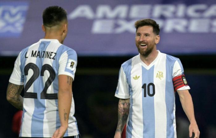 Messi legt auf, Martinez zauberhaft: Argentinien auf Kurs