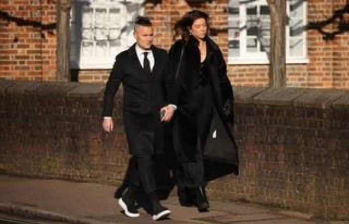 Neueste Beerdigung von Liam Payne: Harry Styles und Kate Cassidy unter den Trauergästen vor der Kirche