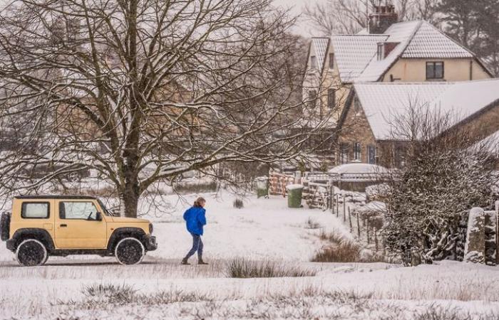 Am Wochenende wird es weiter schneien, da das Wetteramt vor Überschwemmungen warnt | Britische Nachrichten