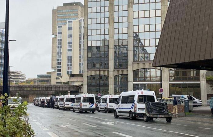 Direkt. Wütende Bauern aus Nouvelle-Aquitaine treffen sich in der Gironde und verfolgen die Situation in der Nähe von Bordeaux