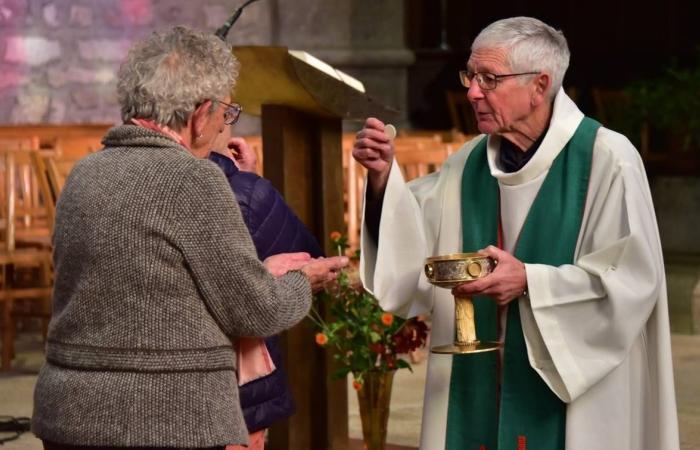 Haute-Loire: ein Tag mit Pater Mourier, seit 50 Jahren Priester