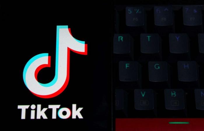 Videos auf TikTok, einem Cafébesitzer, der wegen Verletzung der Privatsphäre verurteilt wurde