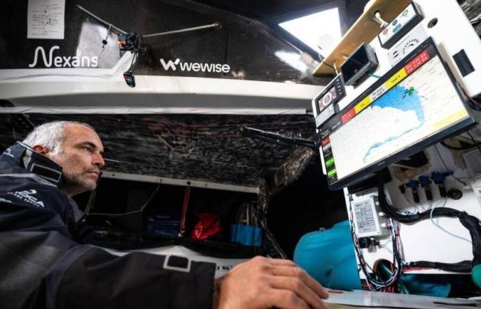 Vendée Globe. Fabrice Amedeo Opfer eines Kielschadens