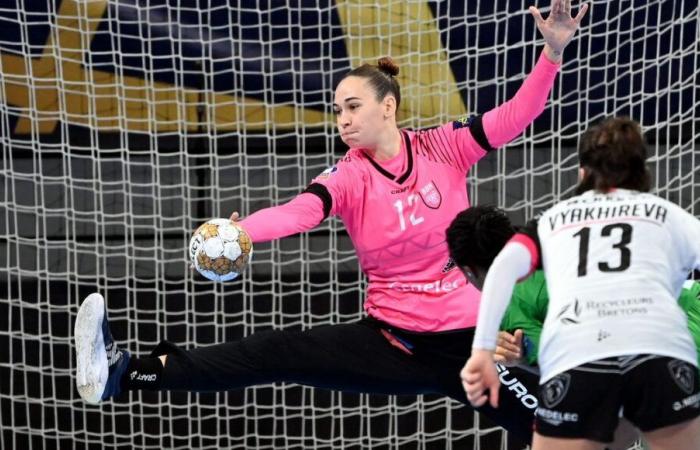 „Ich vergesse nicht, wo ich herkomme“: Floriane André trifft mit Saint-Chamond wieder auf die französische Handballmannschaft