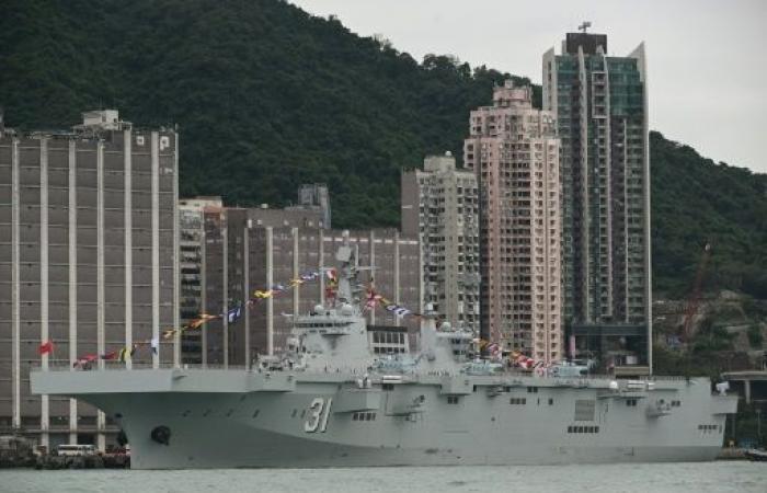 China zeigt in Hongkong hochmodernes Kriegsschiff