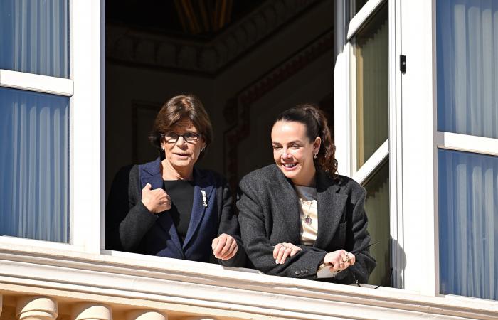 Fürstin Charlène erscheint mit ihrem kostbaren Verlobungsring zum Nationalfeiertag von Monaco