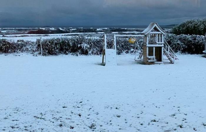 „Tückische“ Fahrbedingungen in Clare nach Schneefall über Nacht