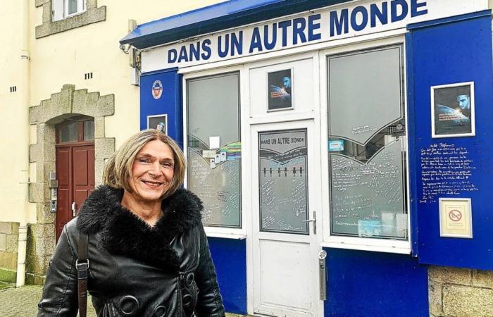 In Vannes wird der Kaufvertrag zur Übernahme der Bar „Dans un autre monde“ unterzeichnet