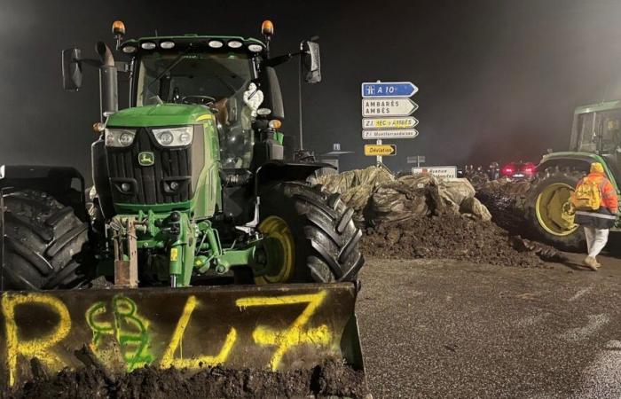 Wut der Bauern: Ein- und Ausgänge zum Hafen von Bordeaux in Bassens blockiert