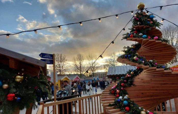 Der Weihnachtsmarkt von Caen nimmt im Stadtzentrum etwas mehr Platz und Zeit ein