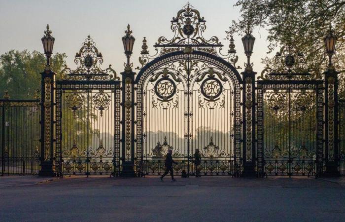 Es kommt zu heftigen Winden mit einer Geschwindigkeit von 110 km/h, die Parks in Lyon sind geschlossen