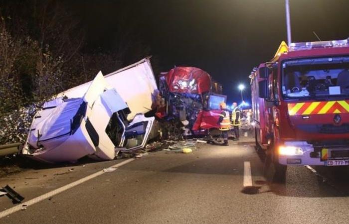 Nach einem Zusammenstoß zweier Lastwagen kam es auf der Autobahn A1 in Richtung Paris-Lille über mehrere Dutzend Kilometer zum Stillstand