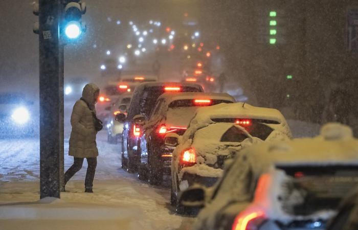 Erster Schnee sorgt in der Schweiz für Störungen