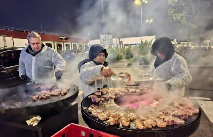 XXL-Bankett, Fanfare und Barbecue… Es ist 18 Uhr und Rungis entkorkt den Beaujolais Nouveau