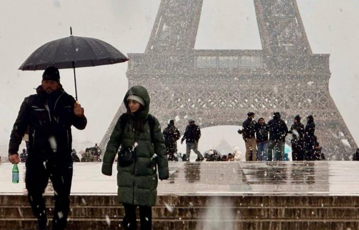 Vom Louvre bis zum Schloss Versailles… Entdecken Sie an diesem Donnerstag die herrlichen Bilder von Paris unter dem Schnee