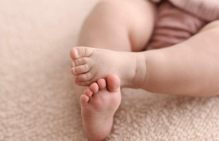 „Ich verfalle in Entsetzen“: Sie installiert Kameras in ihrem Haus und erwischt ihren Mann dabei, wie er ihr Baby vergewaltigt