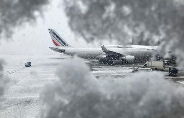 Die Pariser ziehen sich warm an, während der Winter in der französischen Hauptstadt Einzug hält