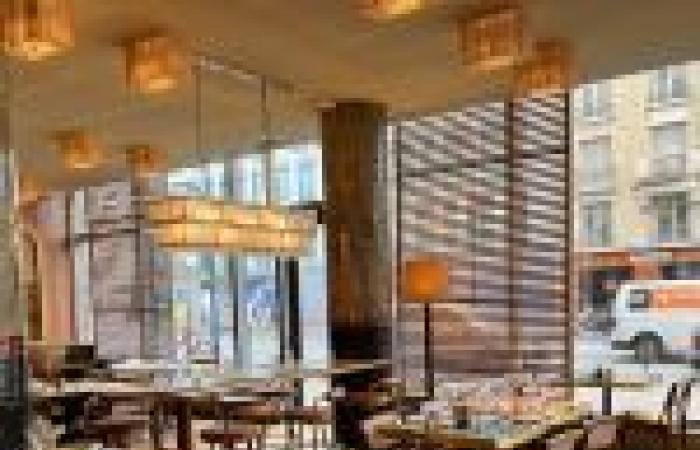 Silvesterbrunch 2025 in einem Restaurant in Paris am 1. Januar 2025