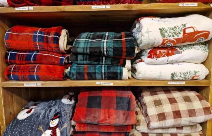 Seine-et-Marne: Es fängt an, ganz nach Weihnachten auszusehen … Ein Bailly-Romainvilliers, The Store USA und Kanada, ein Revêtu son Manteau Blanc!