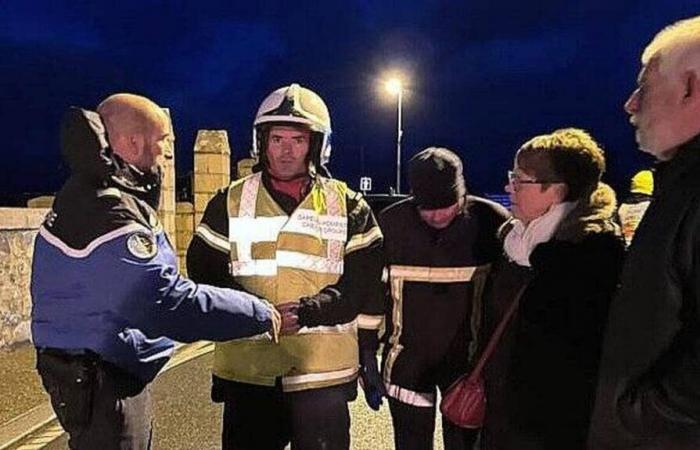 Plougrescant. Feuerwehrleute im Einsatz für eine Gaslecksimulation