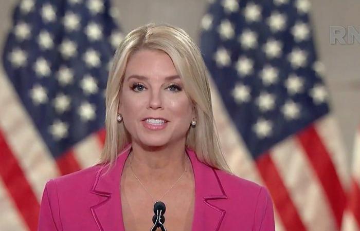 Staatsanwältin, Beraterin … wer ist Pam Bondi, loyal gegenüber Donald Trump, der nach dem Rückzug von Matt Gaetz zum Justizminister gewählt wurde?